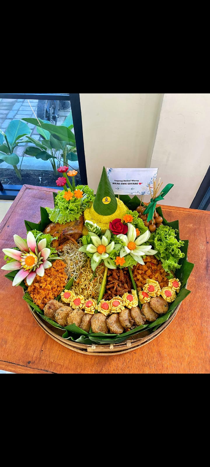 Tumpeng 10 porsi puyuh + perkedel